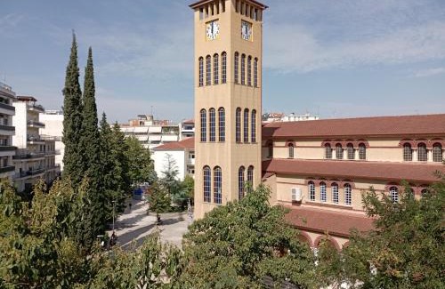 Larissa Apartment | Gk Suites-Constantin view , auto check-in 24h