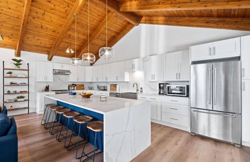Columbia Falls House | Glacier Estate - Scenic Mountain & River Views!