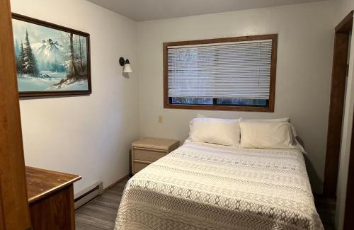 Rockport Ski Chalet | Glacier Peak Resort and RV Park