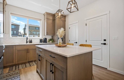 Calgary House | Glacier Ridge Retreat 4BR Home Sleeps 14