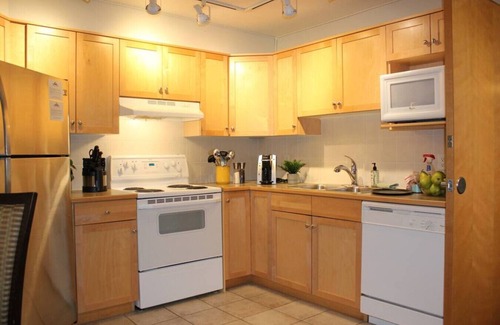 Canmore Condo | GLACIER WINDS - MOUNTAIN VIEWS - GYM & SECURE PARKING