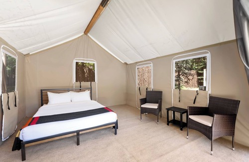 Poudre Park House | Glamp 10- Golden Eagle