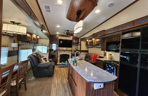 Gatlinburg - Pigeon Forge House | Glamping Experience in Gatlinburg