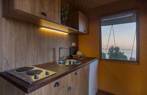 Veli Losinj House | Glamping Tents and Mobile Homes Trasorka - Campsite