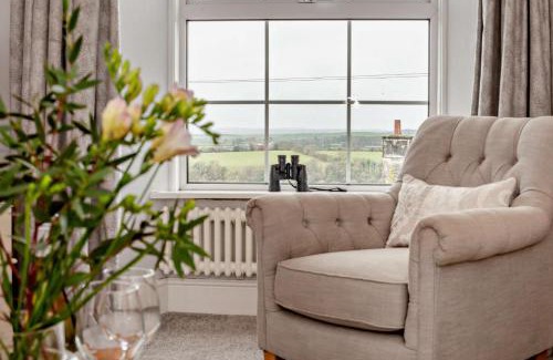 Saint Breward House | Glenview - St. Breward