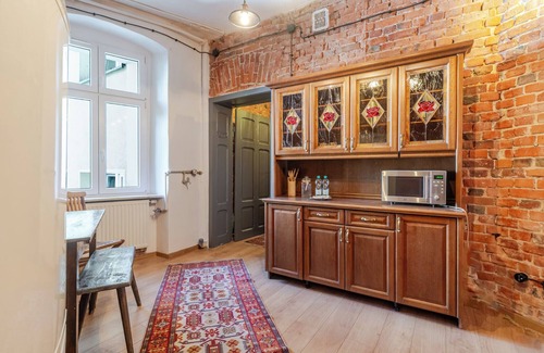 Gliwice Apartment | Gliwice Industrial Brick Style Apartment