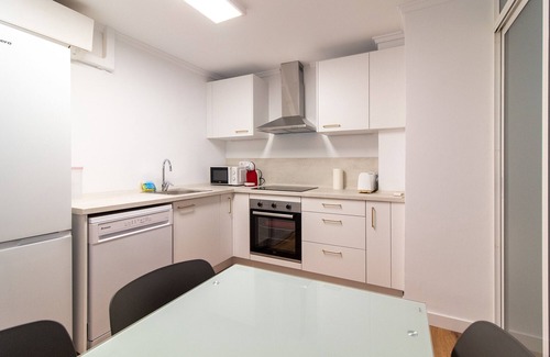 Port de Sagunt Apartment | Global Properties: Centrally located 4-bedroom property