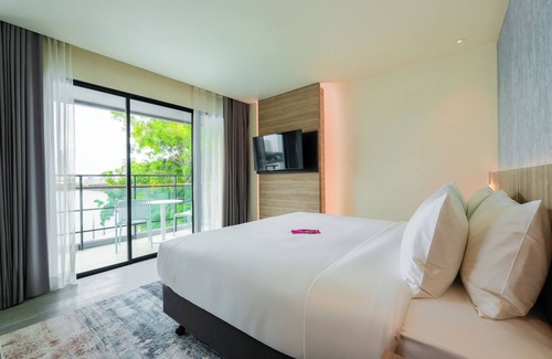 Wachira Phayaban Hotel | GLOW Bangkok Riverside
