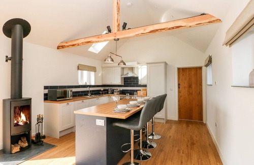 Efailwen Cottage | GLOWTY BRYNBEDW, pet friendly, luxury holiday cottage in Efailwen