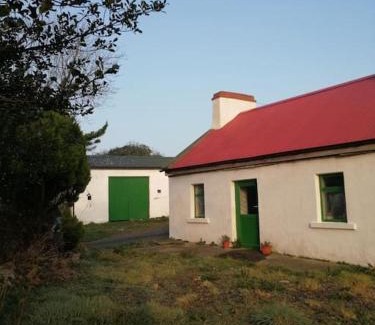 Creegh House | -Going back in time- 200 year old farmhouse