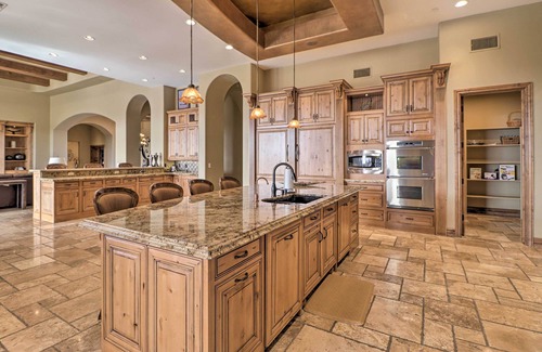 Phoenix House | Gold Mountain Paradise