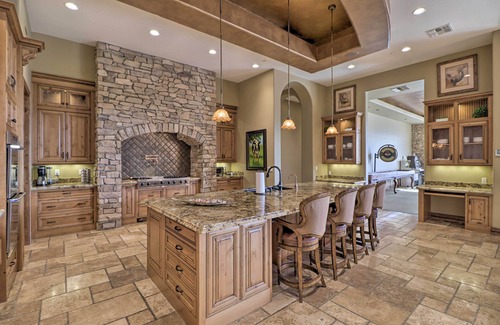 Phoenix House | Gold Mountain Paradise