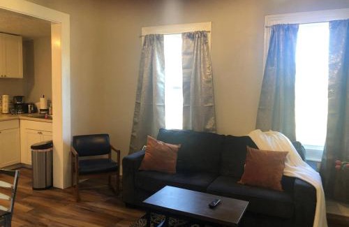 Wadley Apartment | Gold Suite in Wadley