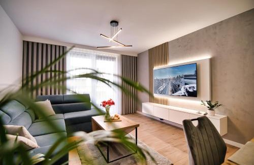 Zator Apartment | Golden 42