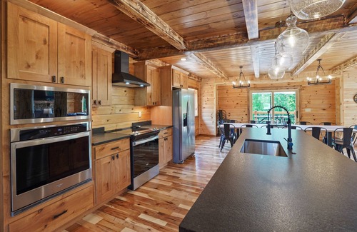 Logan Cabin | Golden Acres Lodge - 40 acres, trails, theater, pond, bocce, hot tub, starlink