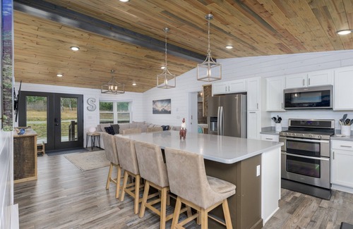 Anaconda Cabin | Golden Aspens and Mountain Views