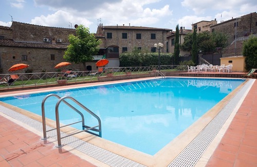 San Donato in Poggio House | Golden Days in San Donato home