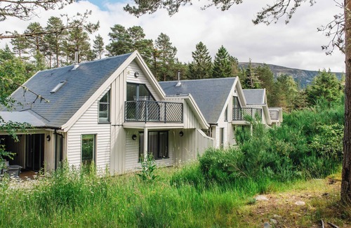 Alvie Cottage | Golden Eagle Lodge