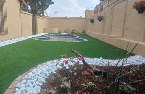 Greater Johannesburg Metropolitan Area House | Golden Glory Manor