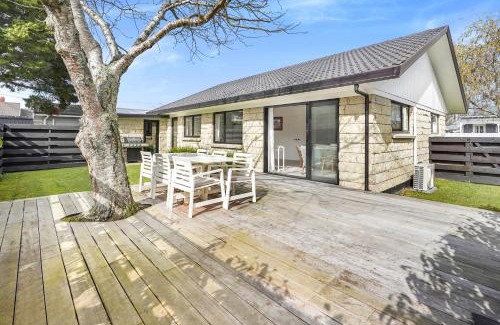 Cambridge House | Golden Grove - Cambridge Holiday Home