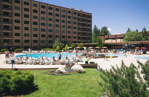 Stateline Hotel | Golden Nugget Lake Tahoe