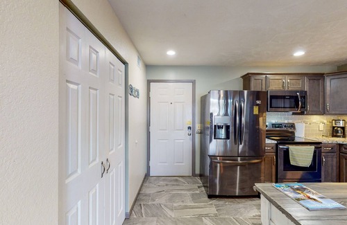 Osage Beach Condo | Golden Reef - Comfortable 2 Bdrm condo