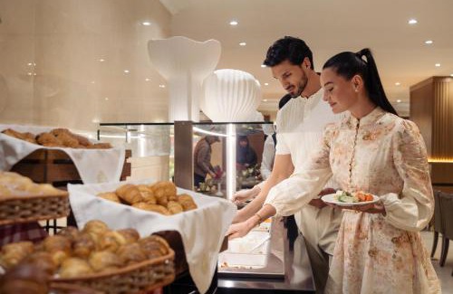 Al Mankhool Apartment | Golden Sands Bur Dubai