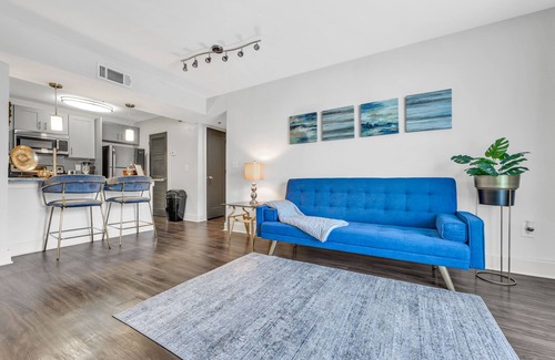 Cumberland Apartment | Golden Suite byTruist Park | Ideal For Long Stay