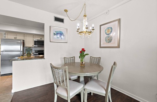 South Patrick Shores Condo | Golden Sunrise I Direct Ocean View/Beach Access I 2Bd/2Ba