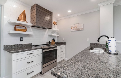 The Dunes Condo | Golden Tee Arcade, Pool & Water &Golf Course Views