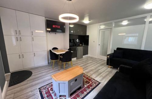 Golders Green House | Golders Green - Modern One Bed Property
