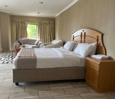 Garsfontein House | Goldpot Garsfontein 6 minutes away from SunBet Arena at Time Square Casino