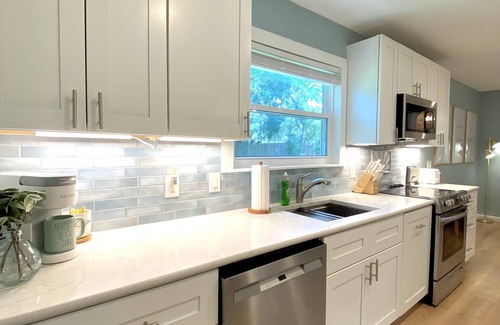 Fernandina Beach Cottage | Golf Cart, Sun, Sand, & Island life Beach Retreat!n