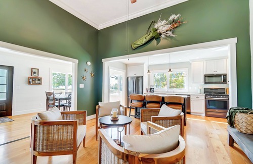 Celina House | Golf Course Home - Hot Tub, Seasonal Heated Pool, Putting Green, Dogs Welcome