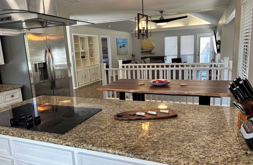 April Sound House | Golf Course Views + convenient to Texas Renaissance Festival!