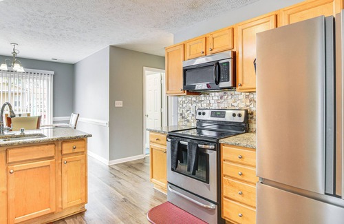 South View House | Golf, Hike & Relax: Family Getaway in Parkton