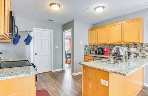 South View House | Golf, Hike & Relax: Family Getaway in Parkton
