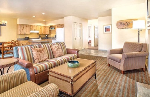 Klamath Falls Condo | Golf Resort Condo ~ Running Y ~2 Bed/2 Bath ~ Sleeps 6 ~Pool~Hot Tub