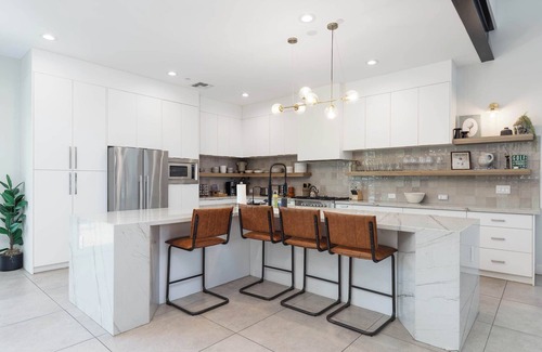 Southwest Village House | Golf Sim, Billiards, Pool/Hottub-walk to Old Town!