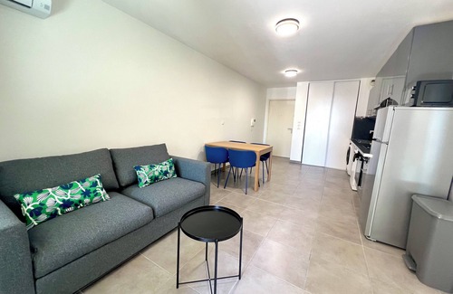 Golfe Juan Apartment | Golfe-Juan – 2 People – Facing the Old Port