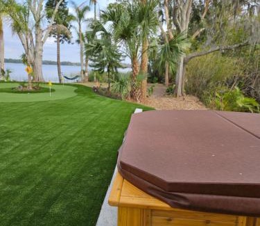 Palm Harbor House | Golfers Paradise on Lake Tarpon with Jacuzzi !
