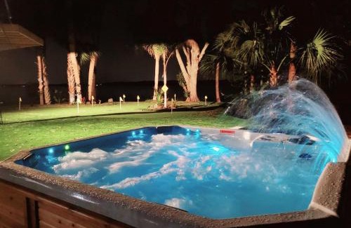Palm Harbor House | Golfers Paradise on Lake Tarpon with Jacuzzi !