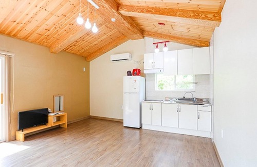 Gongju House | Gongju Hayan Pension