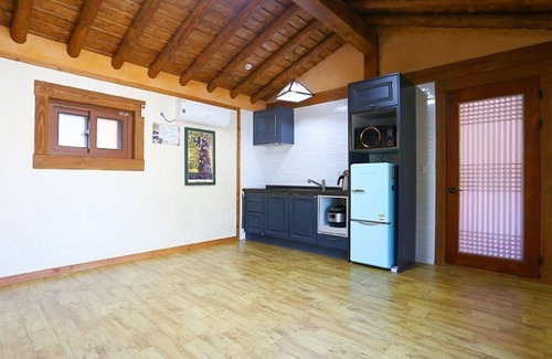Pudo-gol House | Gongju Sangsin Heuljip Pension
