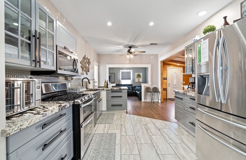 Stockton Hotel | Good Life Vacation Rental Resort