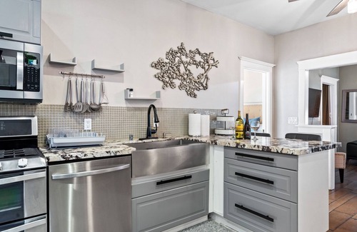 Stockton Hotel | Good Life Vacation Rental Resort