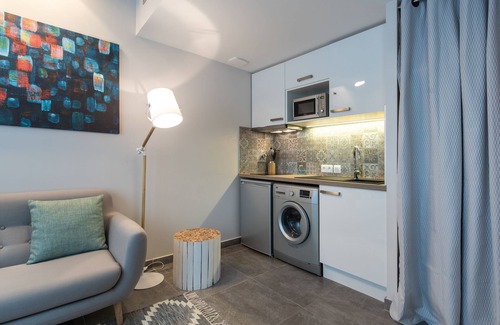 Villette Gare Apartment | Good Night Inn Lyon