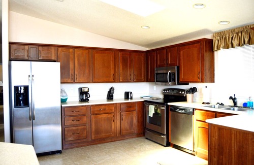 Havasu Lake Apartment | Gorgeous 3BD Havasu Home with Lake View