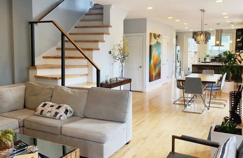 Brightwood Park House | Gorgeous 3BR Colonial House with a Backyard Oasis