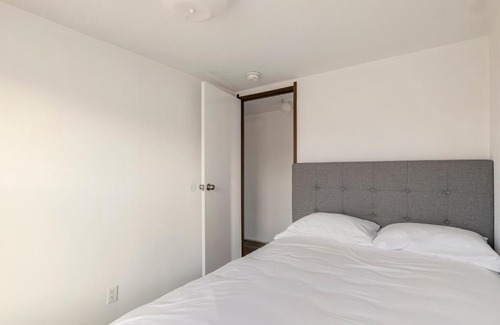 Dale House | Gorgeous 3BR Guest House - Near COTA F1s & Airport